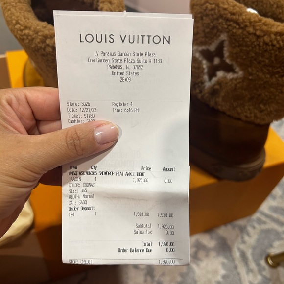 AUTHENTIC LV SnowDrop flat boots / SOLD OUT EVERYWHERE !!! - Picture 8 of 9